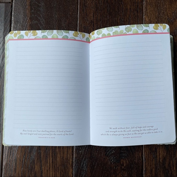 Ellie Claire Journals 🤩 - Picture 6 of 15